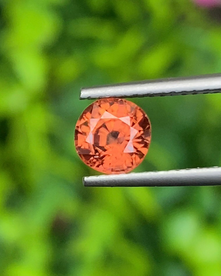 พลอย เพทาย Natural Zircon 1.51 กะรัต (Cts.) พลอยแท้อัญมณีมงคล ประจําวันเกิด เครื่องประดับพลอย