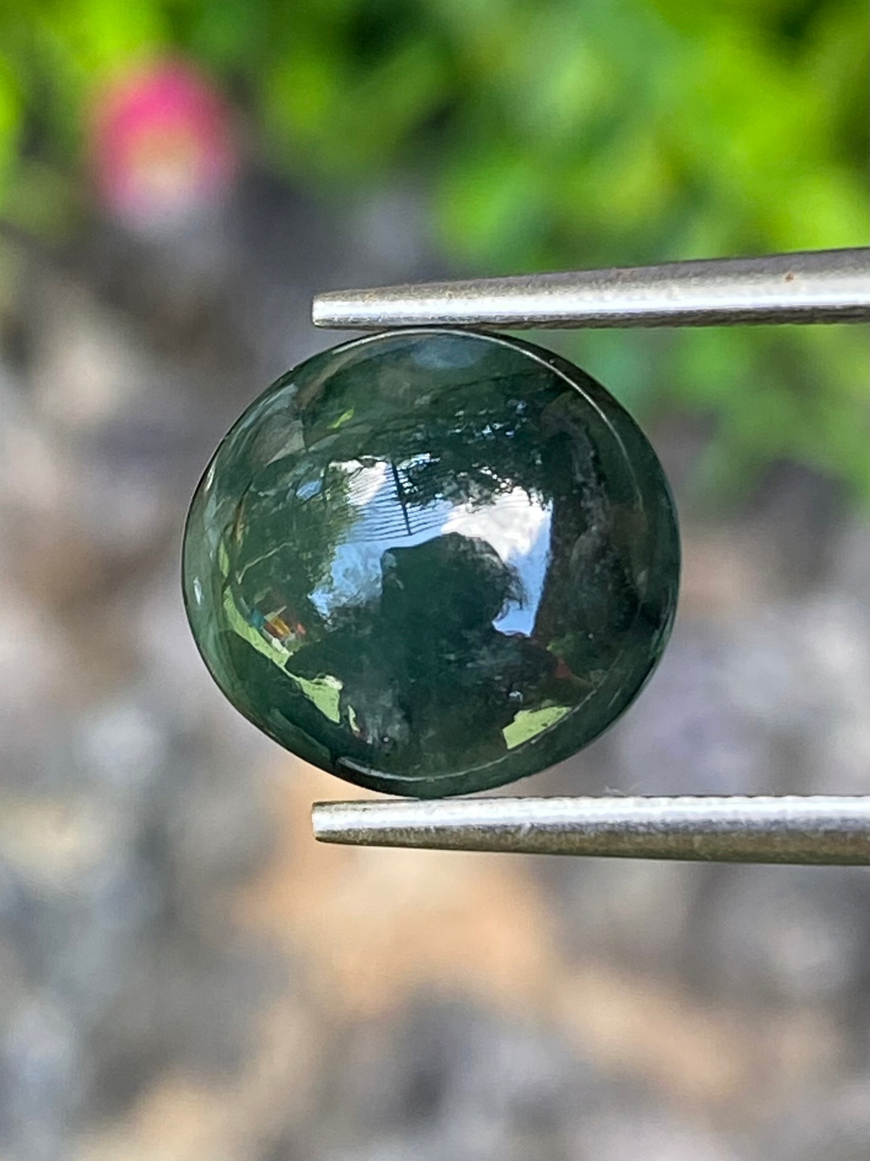 หยกพม่าเจียรนัย (Burmese jade ) 4.22 กะรัต หยกแท้ อัญมณีมงคลประจําวันเกิด เครื่องประดับหยก