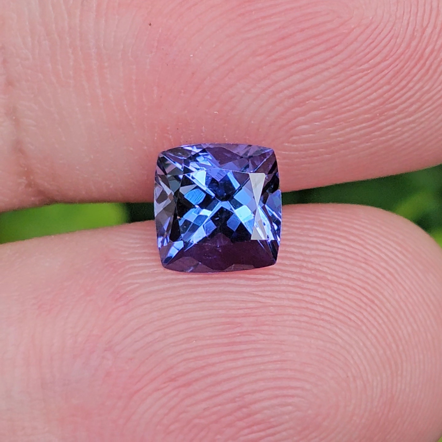พลอย แทนซาไนท์ Tanzanite 1.60 กะรัต (Cts) พลอยแท้ อัญมณีมงคลประจําวันเกิด เครื่องประดับพลอย