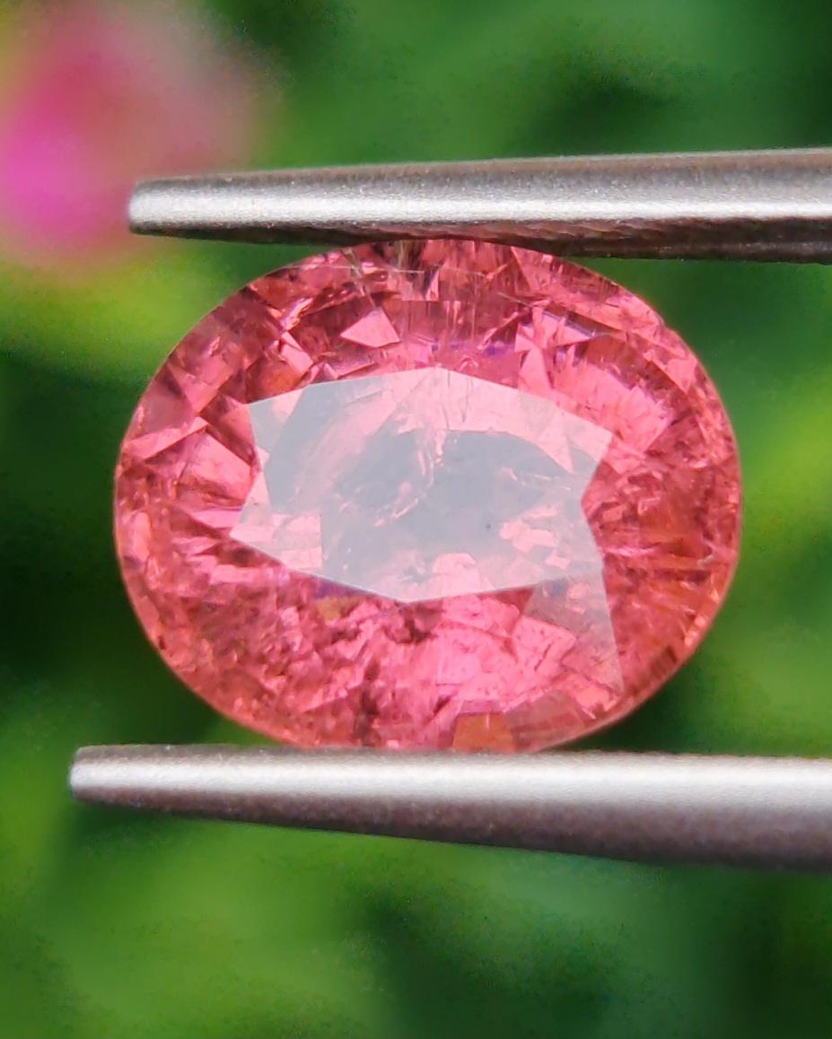 พลอย ชมพู พิ้งค์ ทัวร์มารีน (Pink Tourmaline) 4.06 กะรัต (Cts.) อัญมณีมงคลประจําวันเกิด เครื่องประดับพลอย