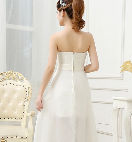 Pre-order ชุดราตรีเกาะอก สีขาว หน้าสั้นหลังยาว จับจีบ แต่งเพชรคาดเอว มีซิป