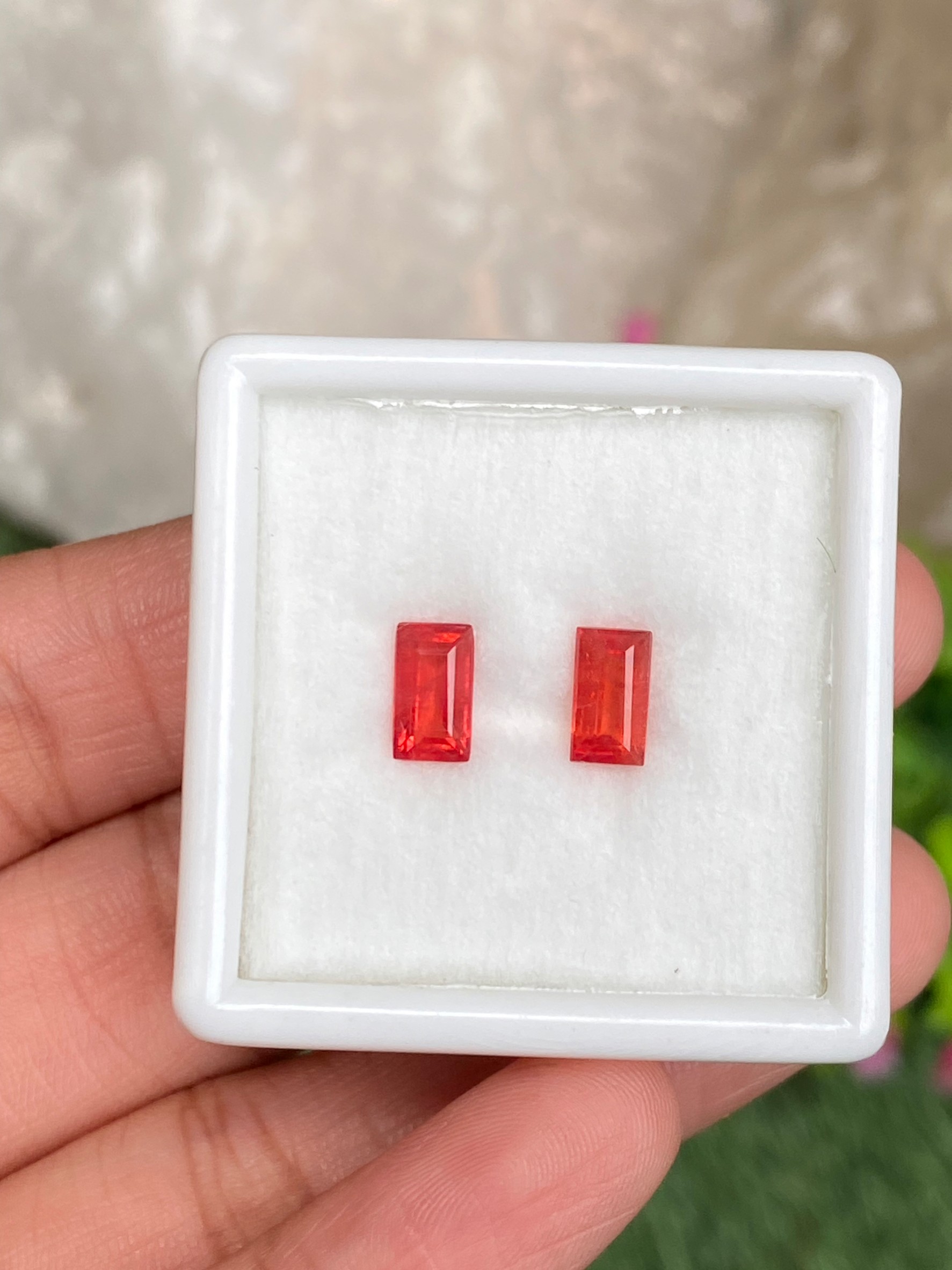 พลอย คู่ ออเรนจ์ แซฟไฟร์ Orange Sapphire 2 เม็ด 2.34 กะรัต (Cts.) พลอยแท้ อัญมณีมงคลประจําวันเกิด เครื่องประดับพลอย