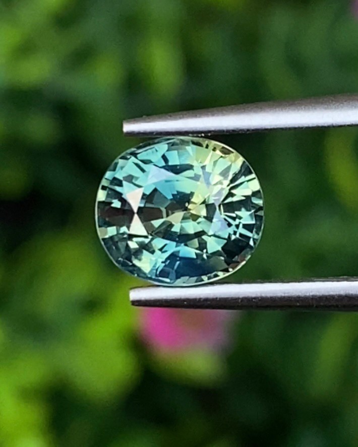 พลอย แซฟไฟร์ 3 สี Tri Color Sapphire 2.12 กะรัต (Cts.) พลอยแท้ อัญมณีมงคลประจําวันเกิด เครื่องประดับพลอย