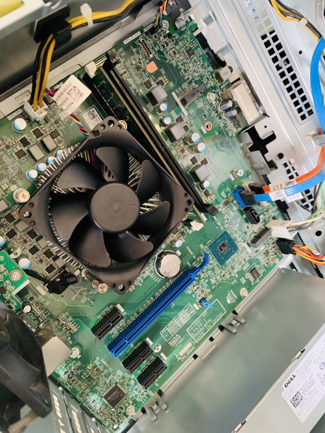 เครื่องเปล่า เอาไปใส่ cpu แรม hdd ใช้ได้ เลย PC Dell OptiPlex 3060 MT มีประกัน