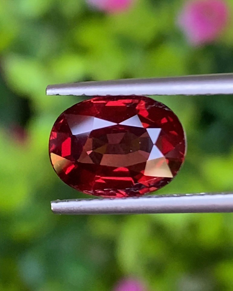 พลอย โรโดไลต์ กาเน็ท Rhodolite Garnet 2.95 กะรัต Cts.พลอยแท้ อัญมณีมงคลประจําวันเกิด เครื่องประดับพลอย