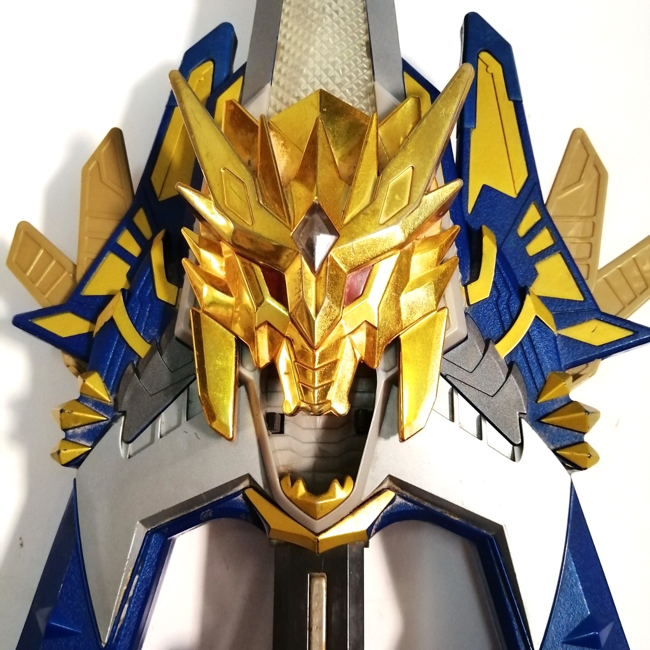 ดาบแปลงร่าง ของริวเคนโด ขนาดตามรูป ***ไม่มี ริวเคนคีย์ ไม่เช็คระบบ ฝาลังถ่านมีข้างเดียว มีรอยบ้าง ขายตามสภาพ พิจารณาก่อนซื้อ