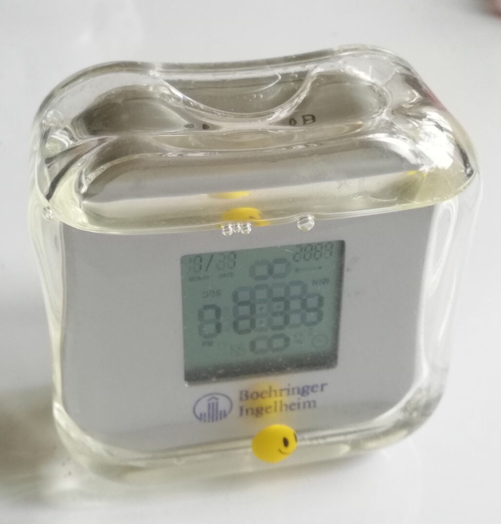 นาฬิกาปลุก-ปฏิทิน ของสะสมจาก Boehringer Ingelheim ทำงานปกติ, Calendar Clock, the collectible from Boehringer ingelheim, work properly