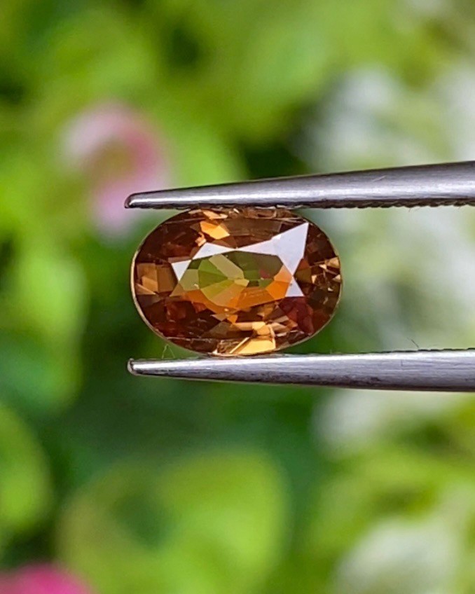 พลอย เพทาย (Zircon) 1.17 กะรัต (Cts.) พลอยแท้ อัญมณีมงคลประจําวันเกิด เครื่องประดับพลอย