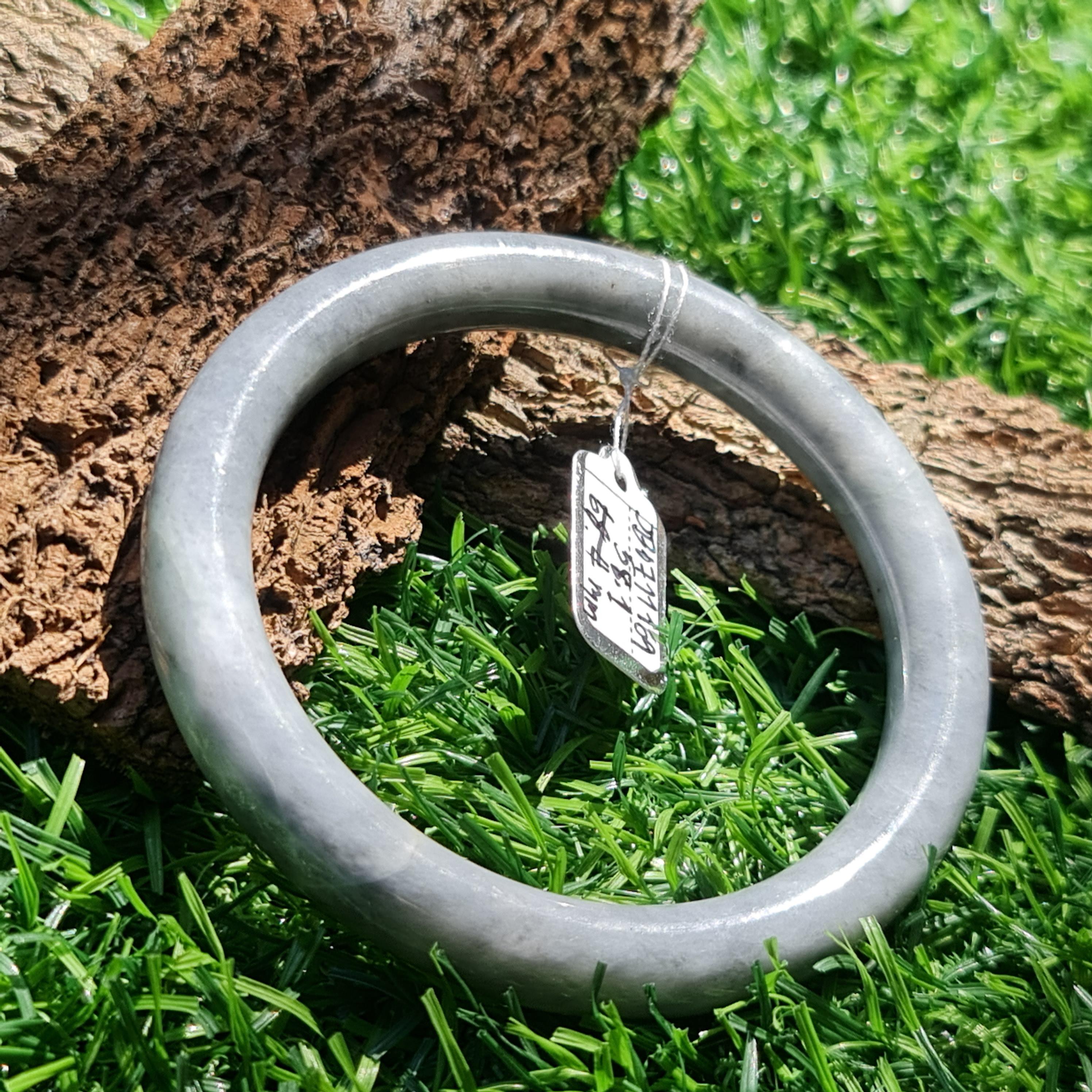 JB6711169 หยก พม่า แท้ Jade กำไลหยก 58.1 มม. (Jadeite bracelet) พม่า (Myanmar)