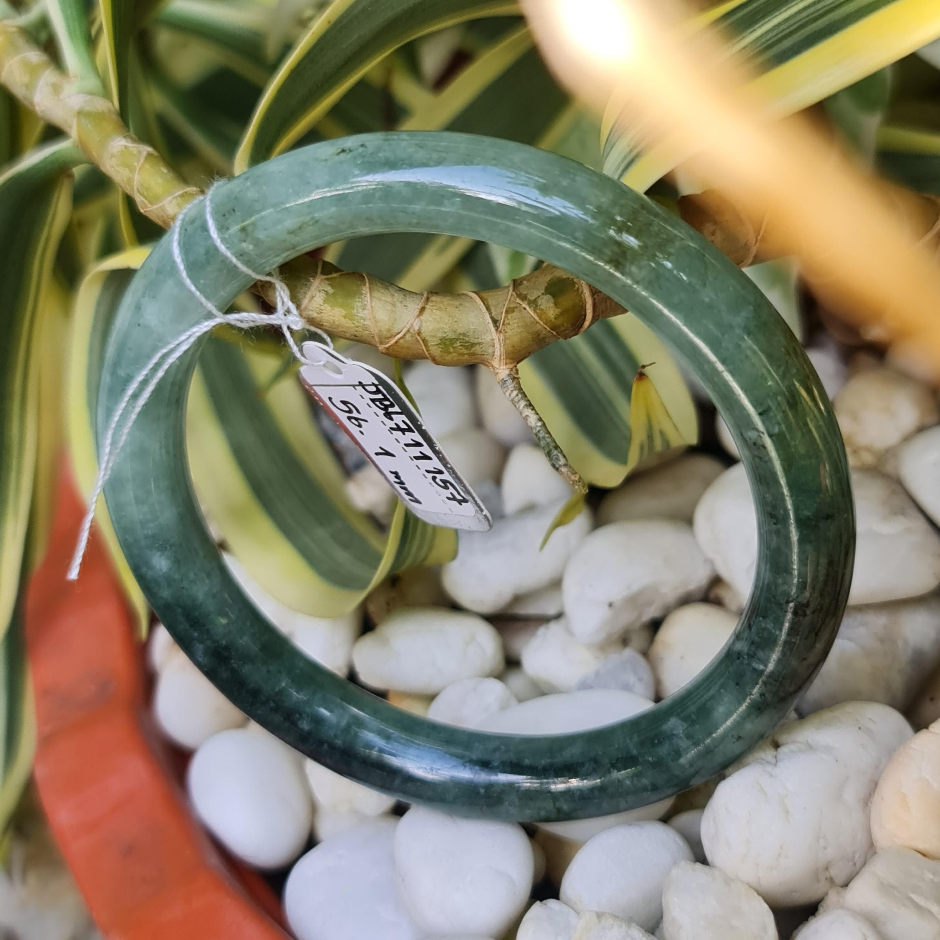 JB6711157 หยก พม่า แท้ Jade กำไลหยก 56.1 มม. (Jadeite bracelet) พม่า (Myanmar)