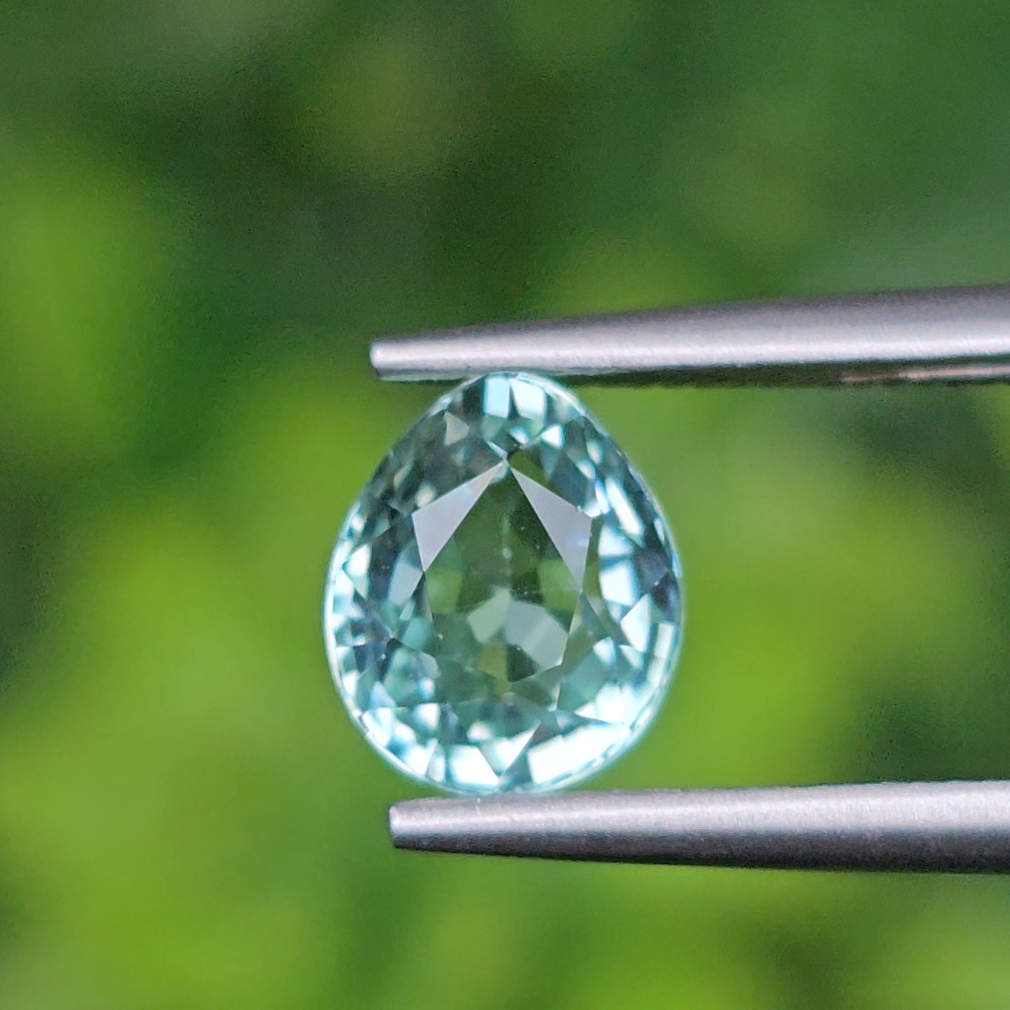 พลอย ทัวร์มาลีน (Tourmaline) 1.42 กะรัต (Cts.) พลอยแท้ อัญมณีมงคลประจําวันเกิด เครื่องประดับพลอย