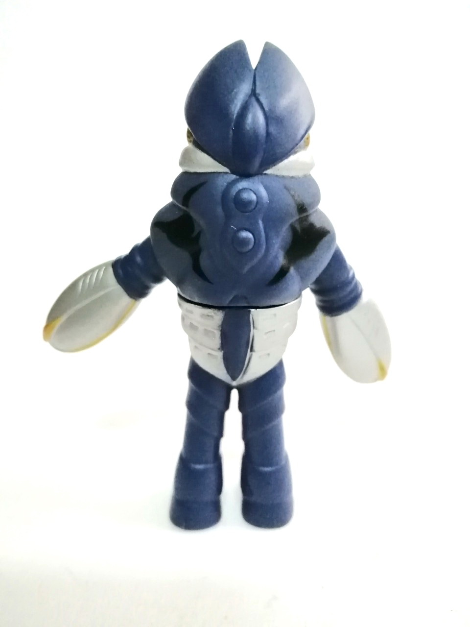 ซอฟ child baltan บัลตั้นเด็ก จาก อุลตร้าแมนคอสมอส ซอฟขนาดเล็ก ขนาดราว 4 นิ้ว แต่อยู่ในชุดซอฟหลัก