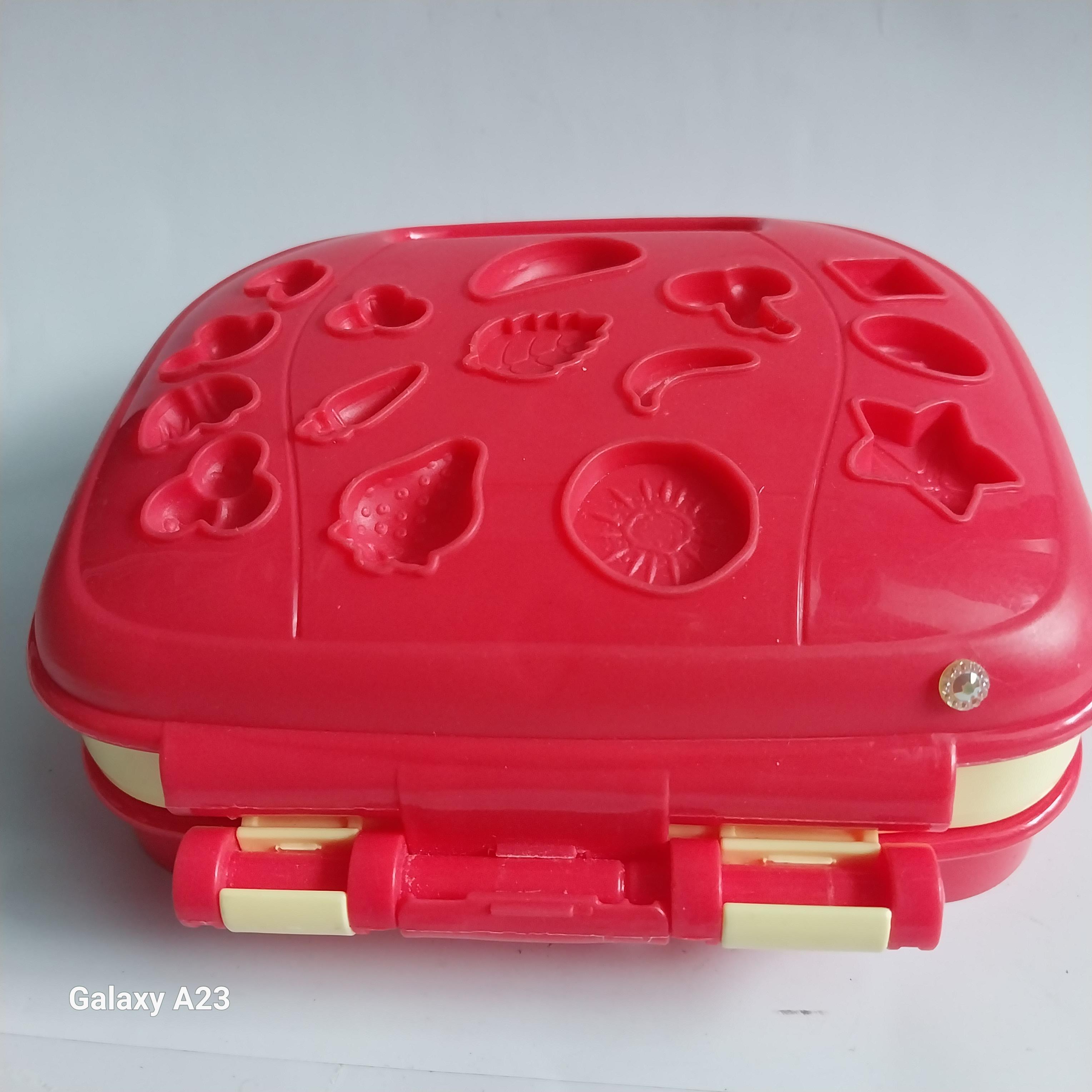 มีหลายภาพ Govoy ของเล่นกับดินน้ำมัน เพื่อทำชุดอาหารเช้า