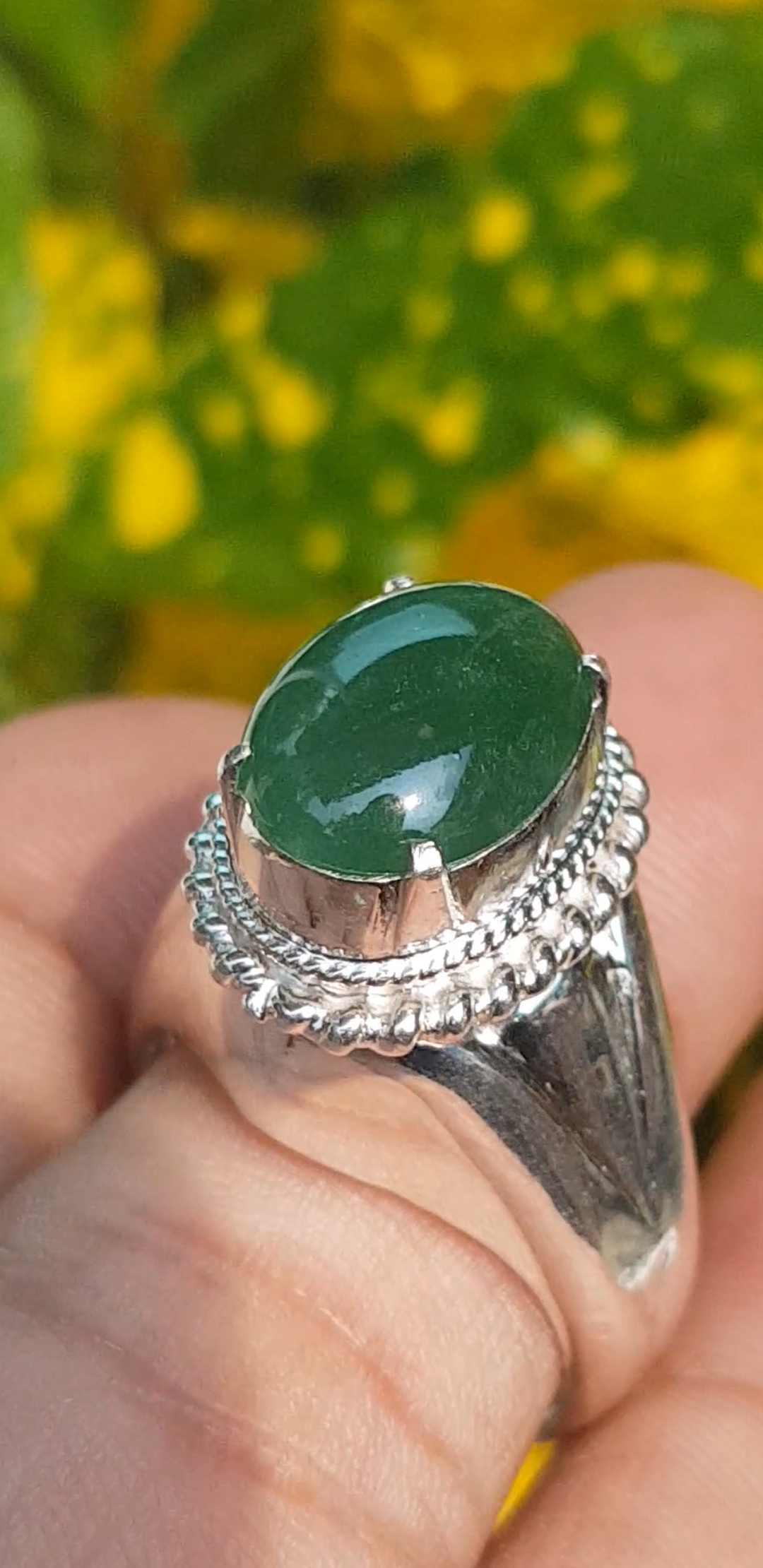 หยก พม่า แท้ Jade แหวนหยก 翡翠戒指 (Jadeite ring) 4.47 กะรัต (Cts.) (Size) 60 ดิบ ไม่ผ่านการปรับปรุง (Type A) พม่า (Myanmar)
