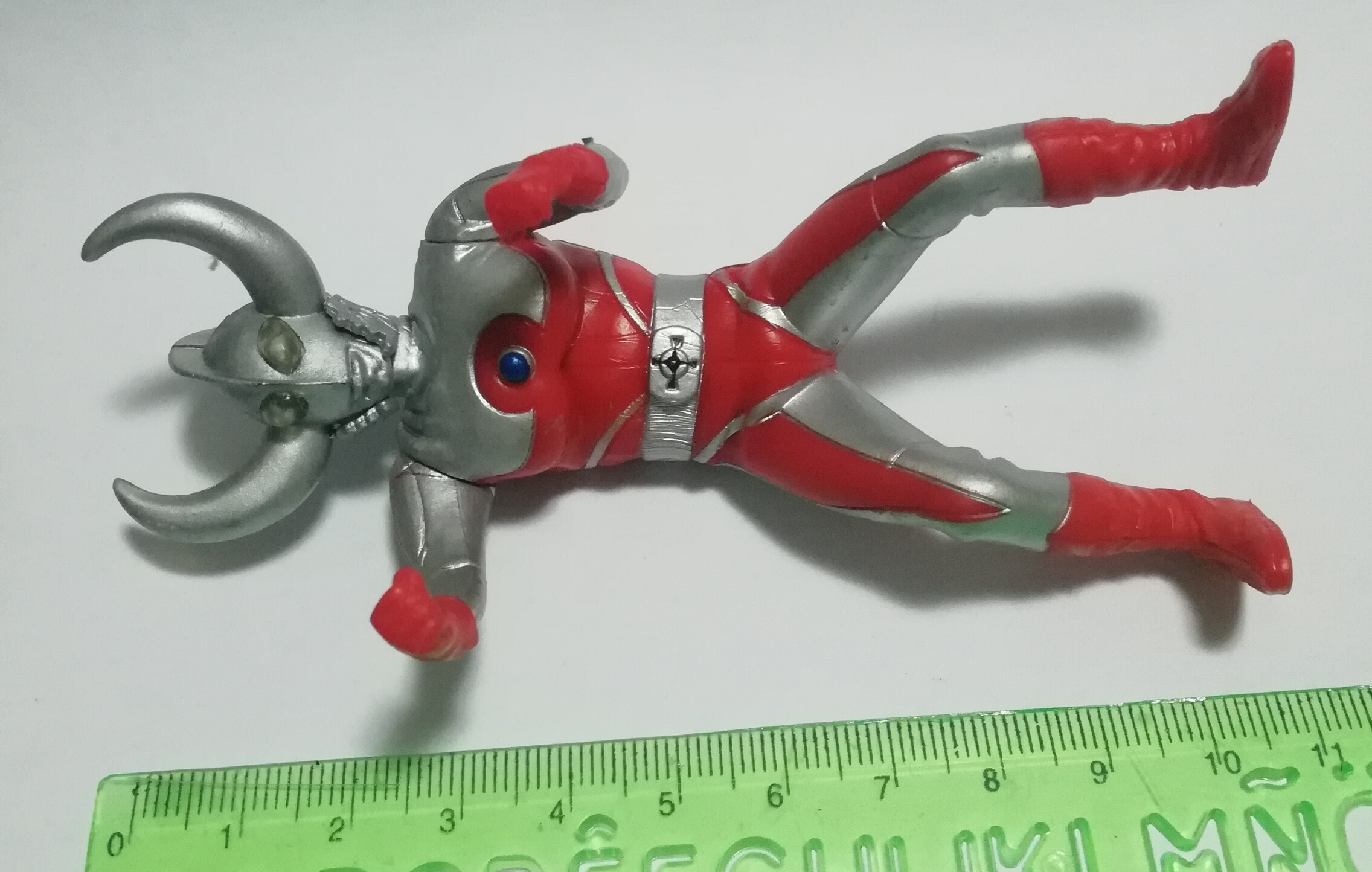 แคนดี้ทอย เจ้าพ่ออุลตร้า มีรอยบ้างตามภาพ **ไม่มีตราปั๊ม