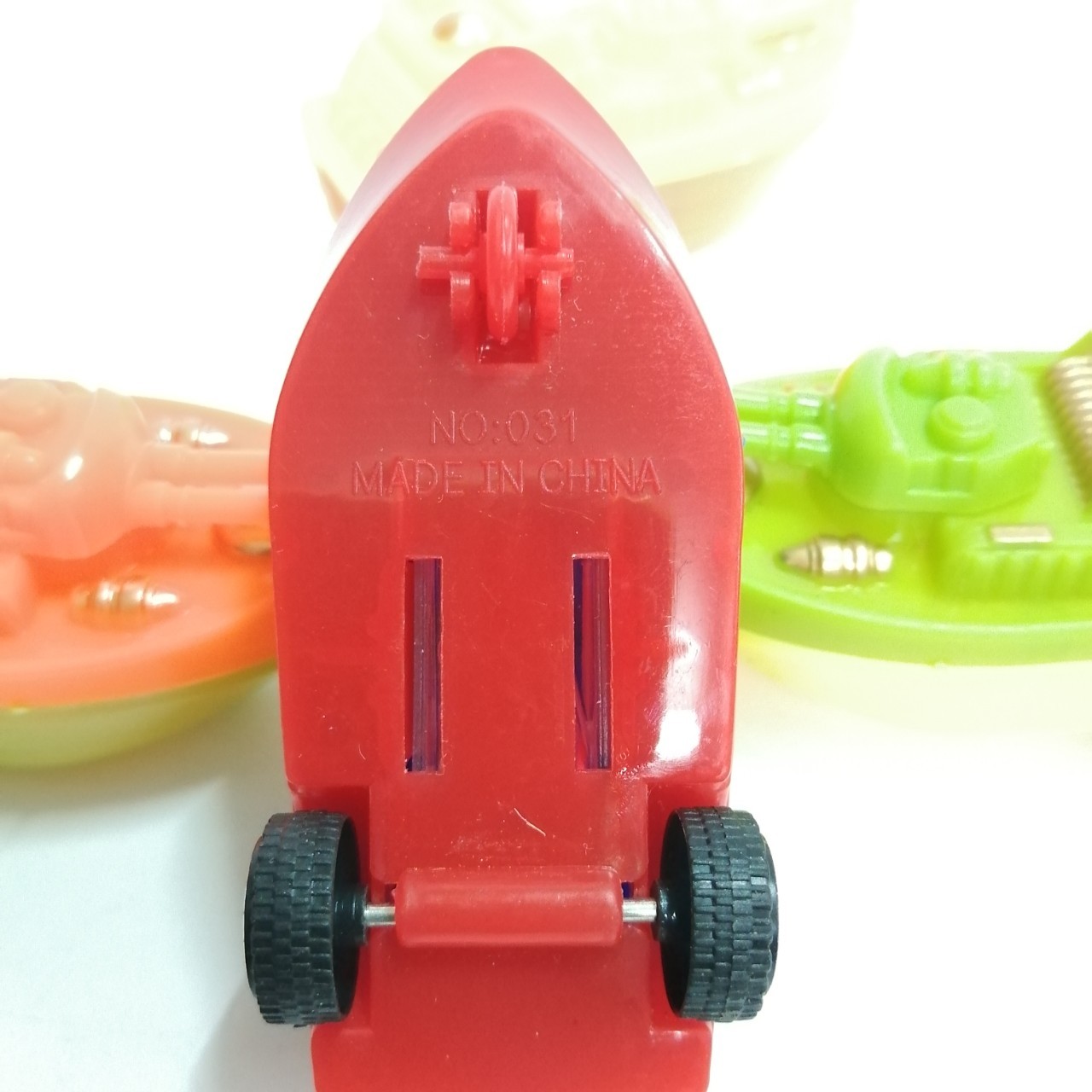 กบเหลาดินสอของเก่าราวปี 2535 รูปเรือรบมีล้อ ของเก่าเก็บสภาพใหม่ไม่เคยใช้ ขายทั้งชุด 5 ลำ