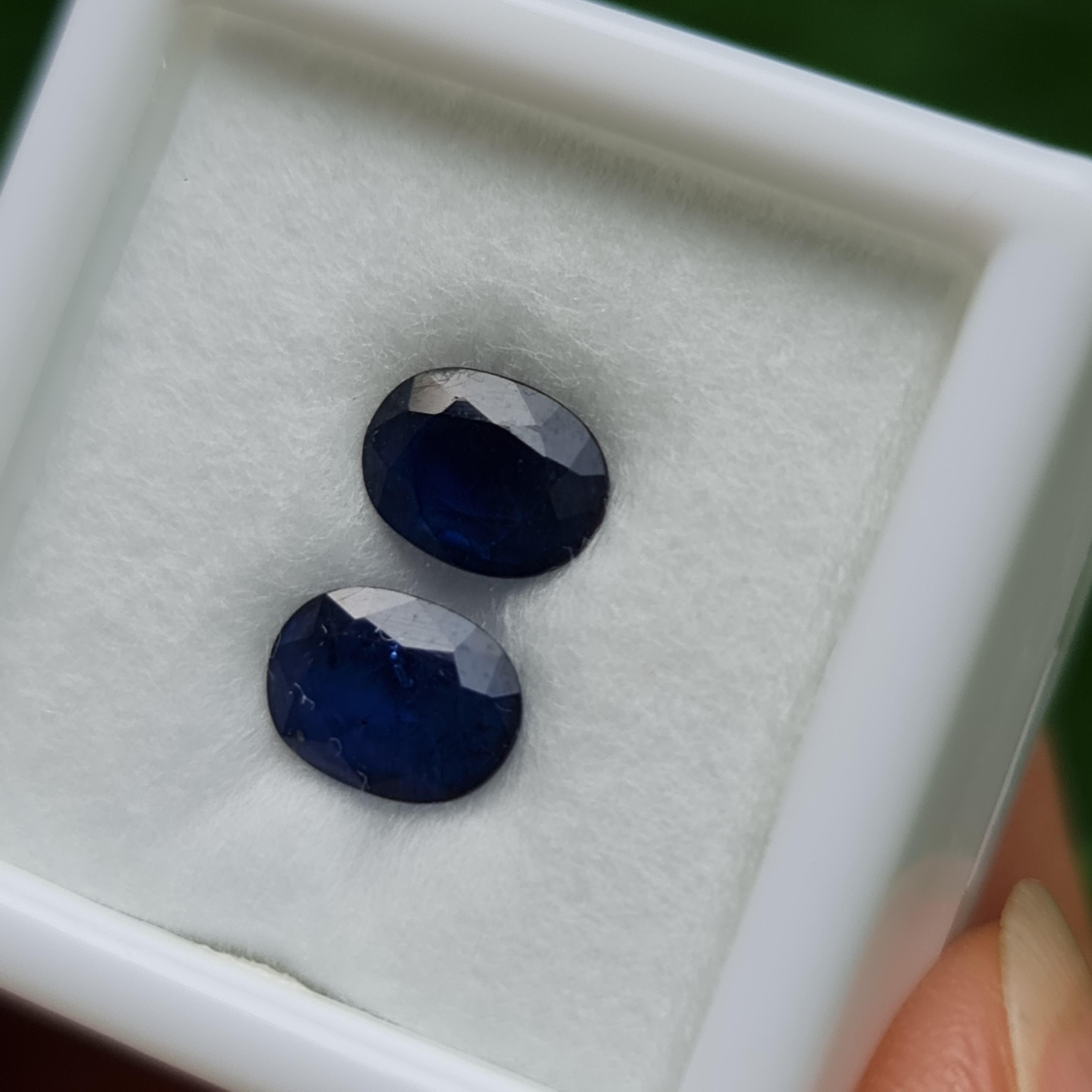 พลอย ไพลิน blue sapphire 1.91 กะรัต (Cts.) 2 เม็ด (Pcs.) พลอยแท้ อัญมณีมงคลประจําวันเกิด เครื่องประดับพลอย