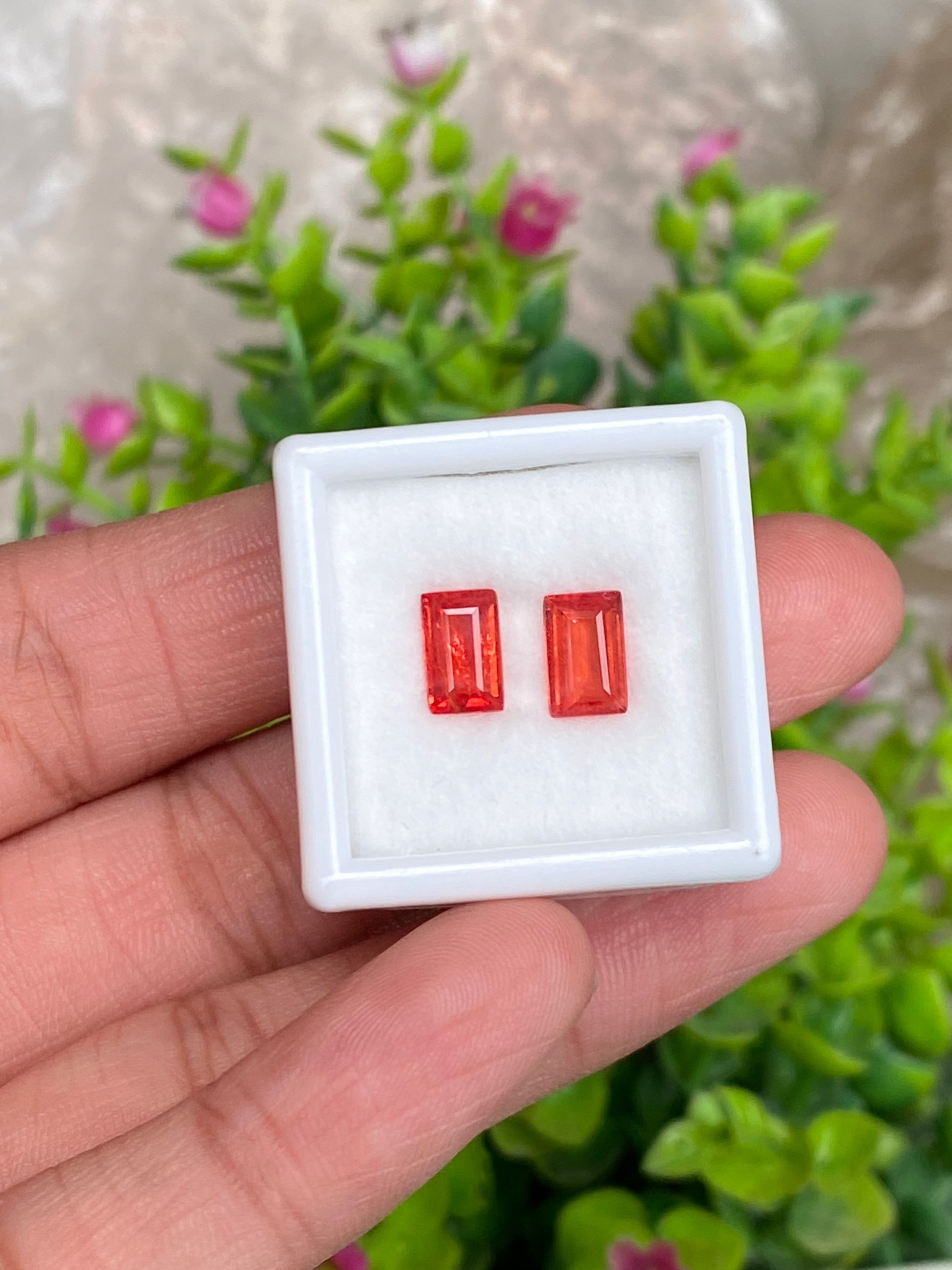 พลอย คู่ ออเรนจ์ แซฟไฟร์ Orange Sapphire 2 เม็ด 2.43 กะรัต (Cts.) พลอยแท้ อัญมณีมงคลประจําวันเกิด เครื่องประดับพลอย