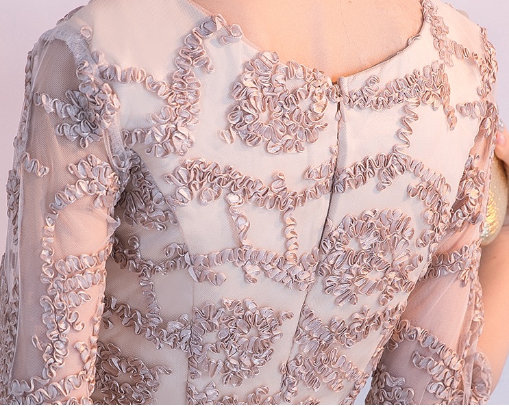 ชุดราตรีสั้นแขนสามส่วนปักดิ้นทั้งตัวเรียบหรู (ซิปหลัง)