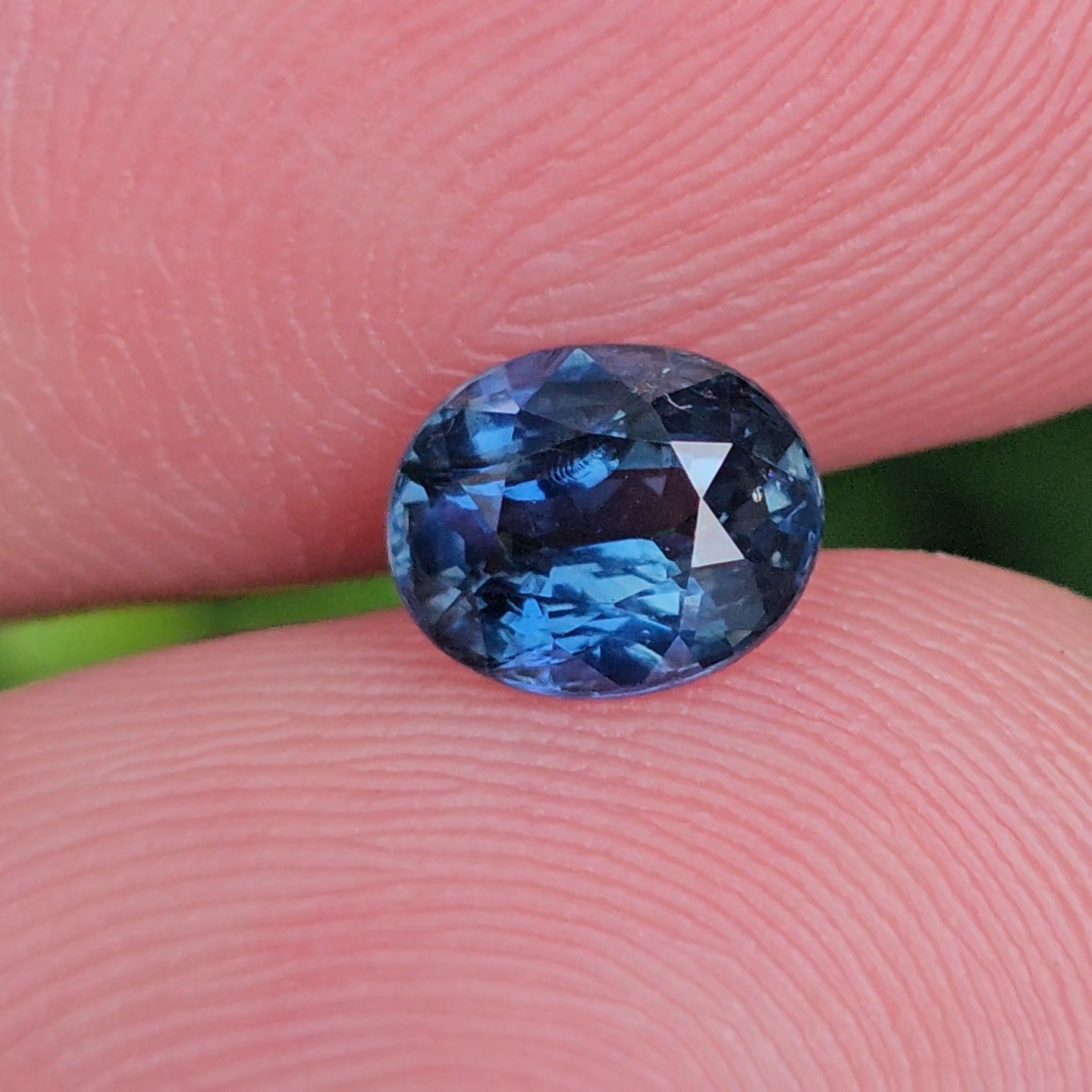 พลอย ไพลิน (Blue Sapphire) 1.06 กะรัต (Cts.) พลอยแท้ อัญมณีมงคลประจําวันเกิด เครื่องประดับพลอย