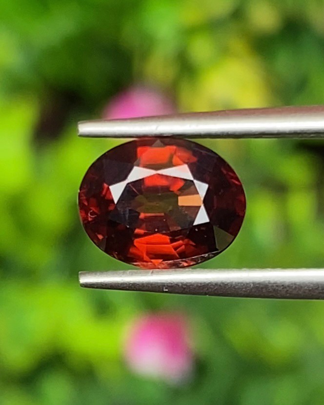 พลอย เพทาย Natural Zircon 2.44 กะรัต (Cts.) พลอยแท้ อัญมณีมงคลประจําวันเกิด เครื่องประดับพลอย