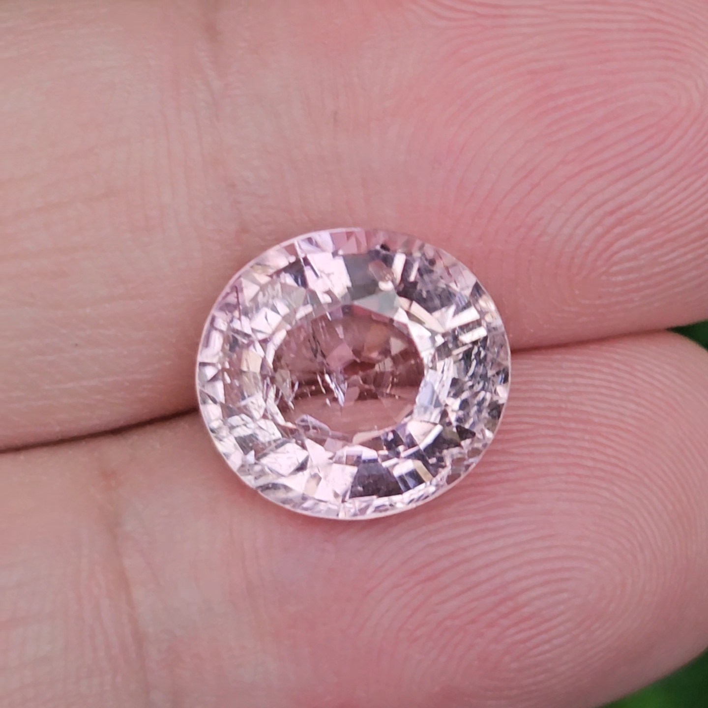 พลอย ทัวร์มาลีน Tourmaline 6.73 กะรัต (Cts.) พลอยแท้ อัญมณีมงคลประจําวันเกิด เครื่องประดับพลอย