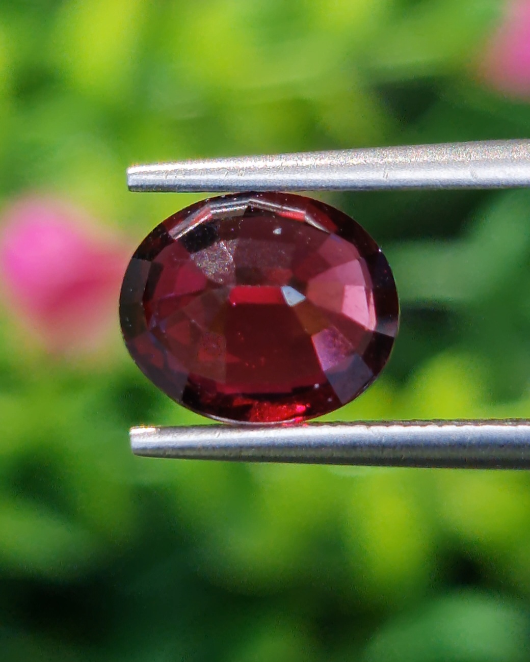 พลอย โรโดไลต์ กาเน็ท Rhodolite Garnet 2.66 กะรัต Cts.พลอยแท้ อัญมณีมงคลประจําวันเกิด เครื่องประดับพลอย