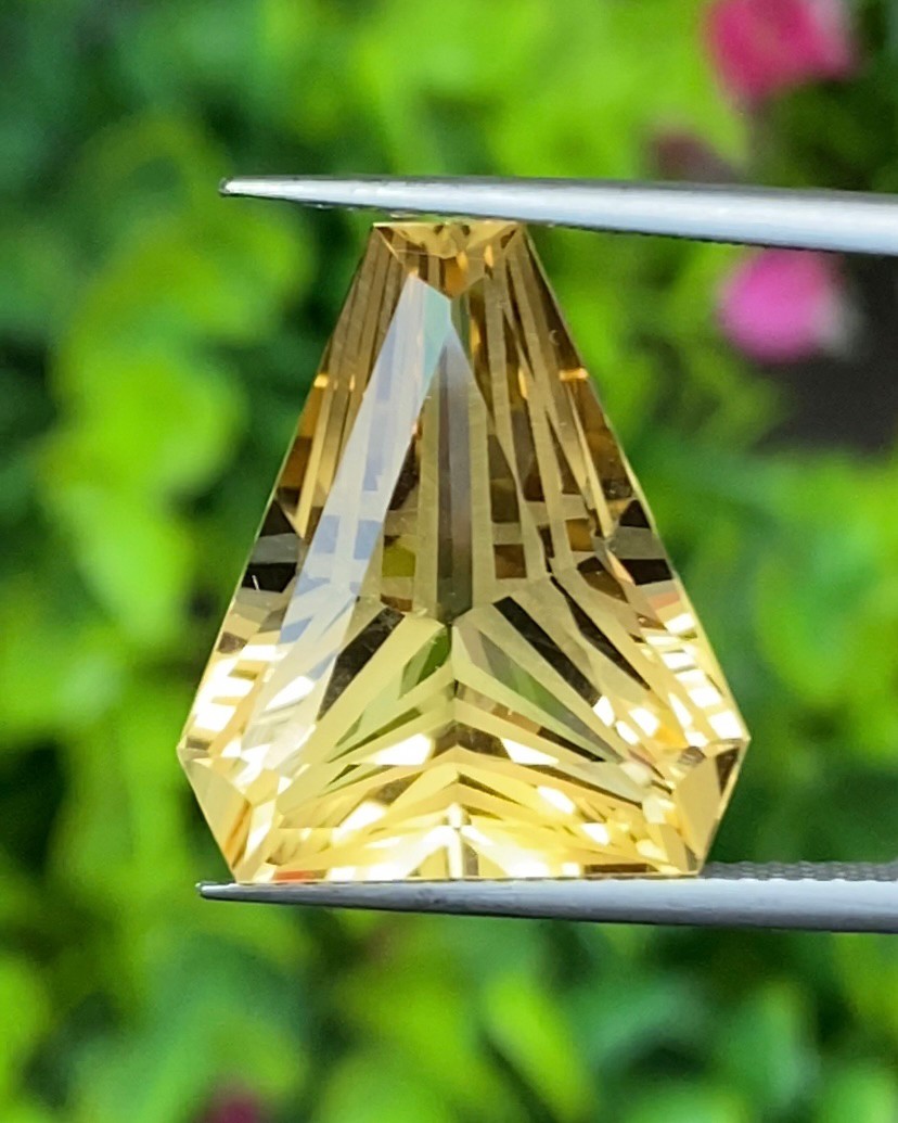 พลอย ซิทริน Citrine 10.96 กะรัต (Cts.) พลอยแท้ อัญมณีมงคลประจําวันเกิด เครื่องประดับพลอย