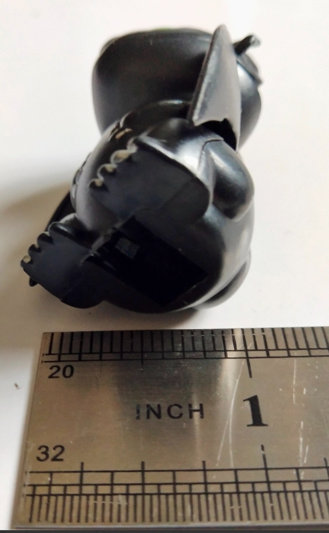 ของเล่น ของสะสม ตุ๊กตาพลาสติก แคแรคเตอร์ จากเรื่อง ไอ้เขี้ยวกุด ตัวขนาดเล็ก เปิดปิดลำตัวที่แบ่งครึ่งซีกได้ ขนาดตามภาพ ขายทั้งชุด4ตัว