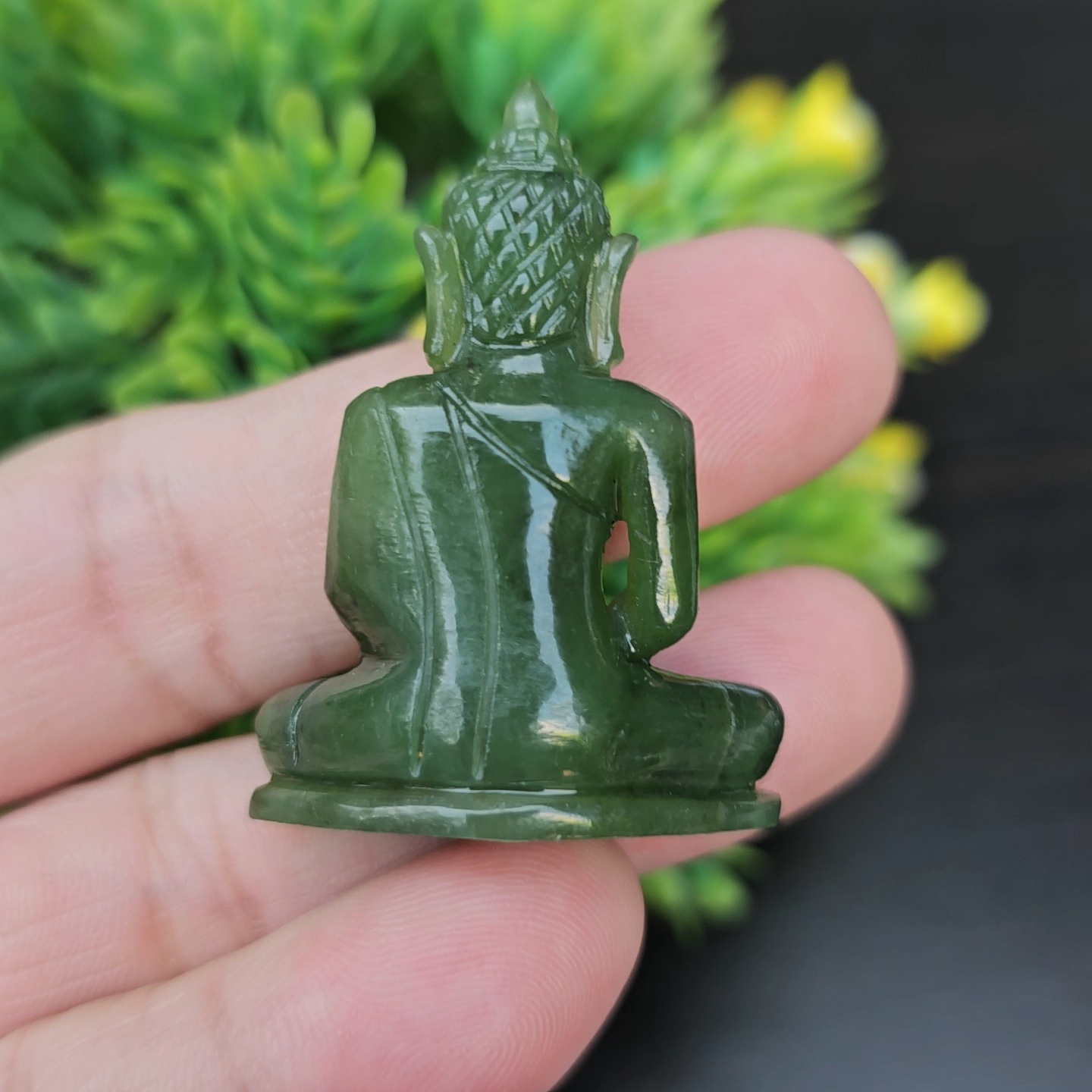 หยกแกะสลัก พระหยกเนฟไฟรต์ (Nephrite jadeite) หน้าตัก 1.28 นิ้ว