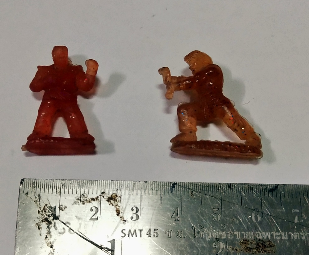 ของสะสม ตุ๊กตุ่น 1 นิ้ว แถมขนม ชุด สตรีทไฟท์เตอร์ 2 ตัว : ริว ,เคน Street Fighter toys: Ryu,Ken