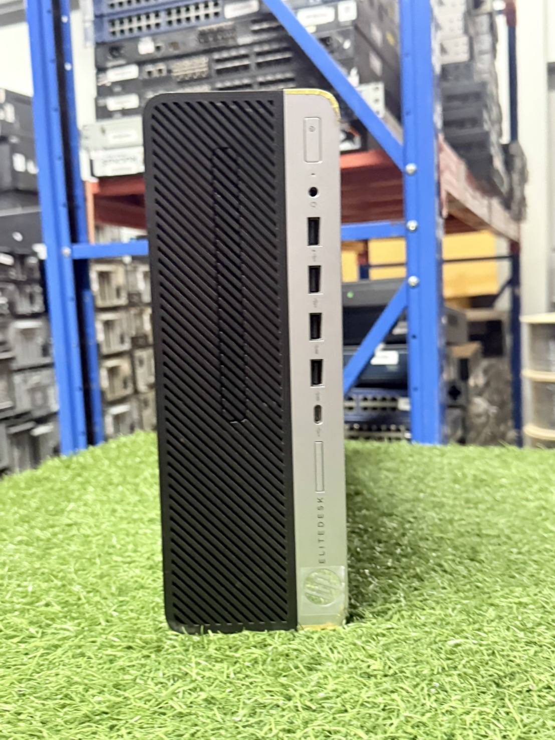 HP EliteDesk 705 G4 SFF(Ryzen 5 Pro 2400G/Ram8GB/SSD256GB)
