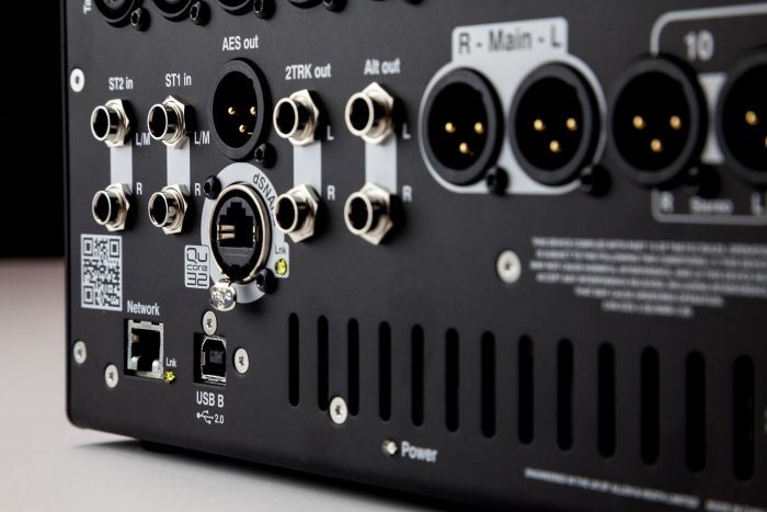 ALLEN & HEATH QU-Pac Compact Mountable Mixer ดิจิตอลมิกเซอร์ขนาดเล็กแบบเข้าแร็ค 5″ Touchscreen 16 Mic/Line Inputs