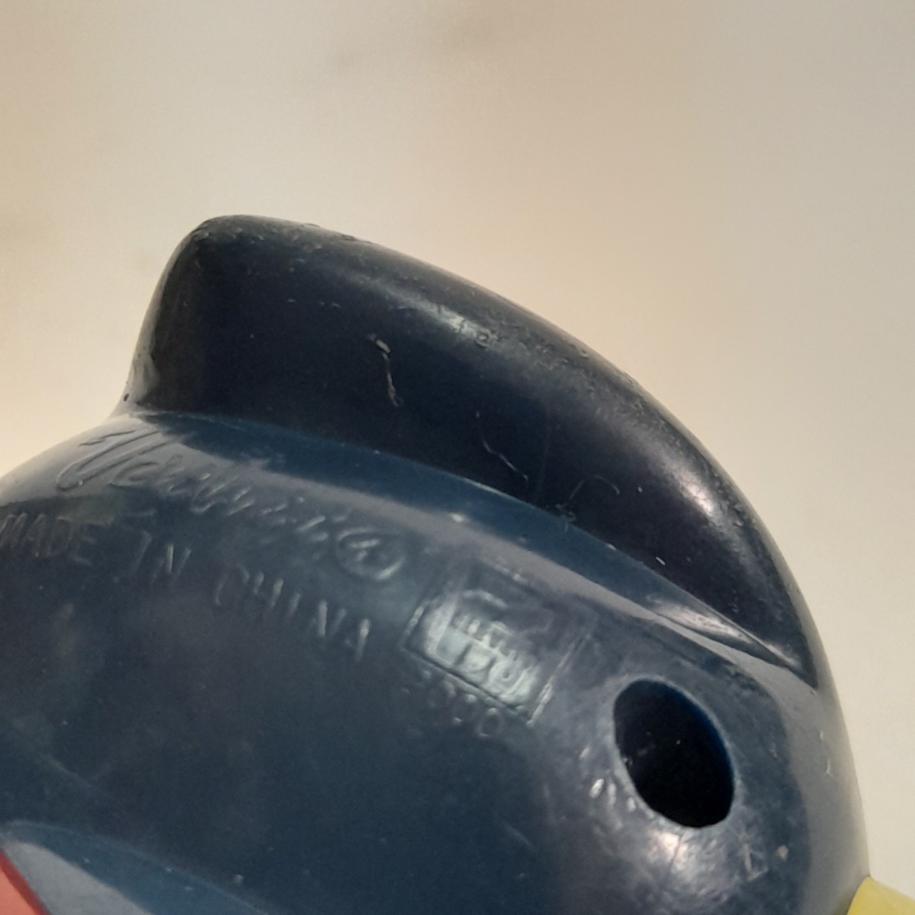 ฟิกเกอร์ พลาสติก ***มีตำหนิตามภาพ ตัวกดยังกระเด้งไม่ได้เช็คสภาพ ปังปอนด์ พรีเมี่ยม 7- 11 ในอดีต ชุดปังปอนด์นินจา(ตัวที่2) มือสองตามสภาพดีมีรอยบ้าง