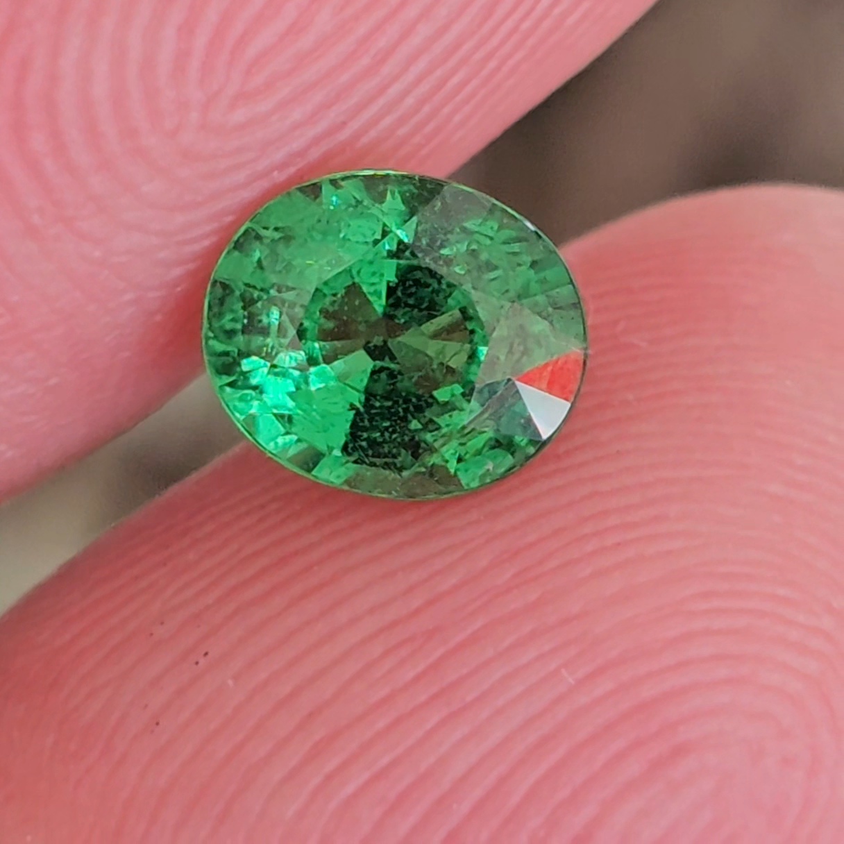 พลอย ซาโวไรท์ Tsavorite Garnet 1.06 กะรัต (Cts.) ดิบ Unheated พร้อมใบเซอร์ อัญมณีมงคลประจําวันเกิด เครื่องประดับพลอย