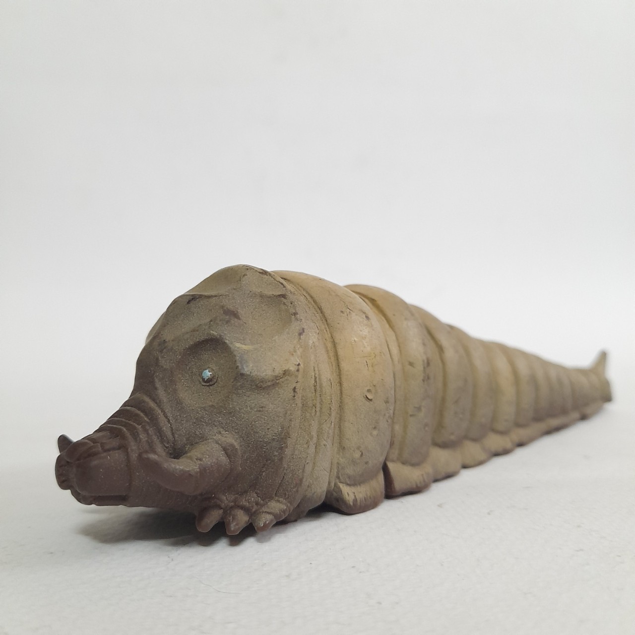 มีหลายภาพ,ซอฟขนาด 7 นิ้ว หนอนตัวอ่อน มอธร่า ตัวสีอ่อน bandai 1996 ขนาดตามรูป มือสองสภาพดี หายาก ไม่พบบ่อย