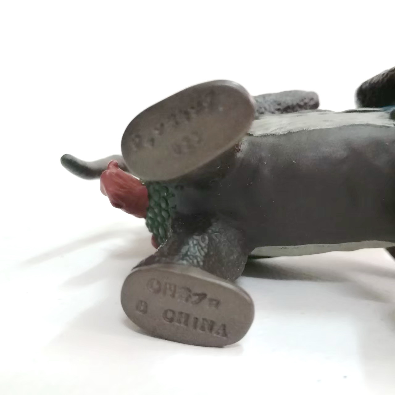 ซอฟ 4 นิ้ว สัตว์ประหลาดจัมโบ้คิงส์ จากอุลตร้าแมน เอส/เอ ขนาดตามรูป สภาพดี ค่อนข้างหายากไม่พบบ่อยนัก