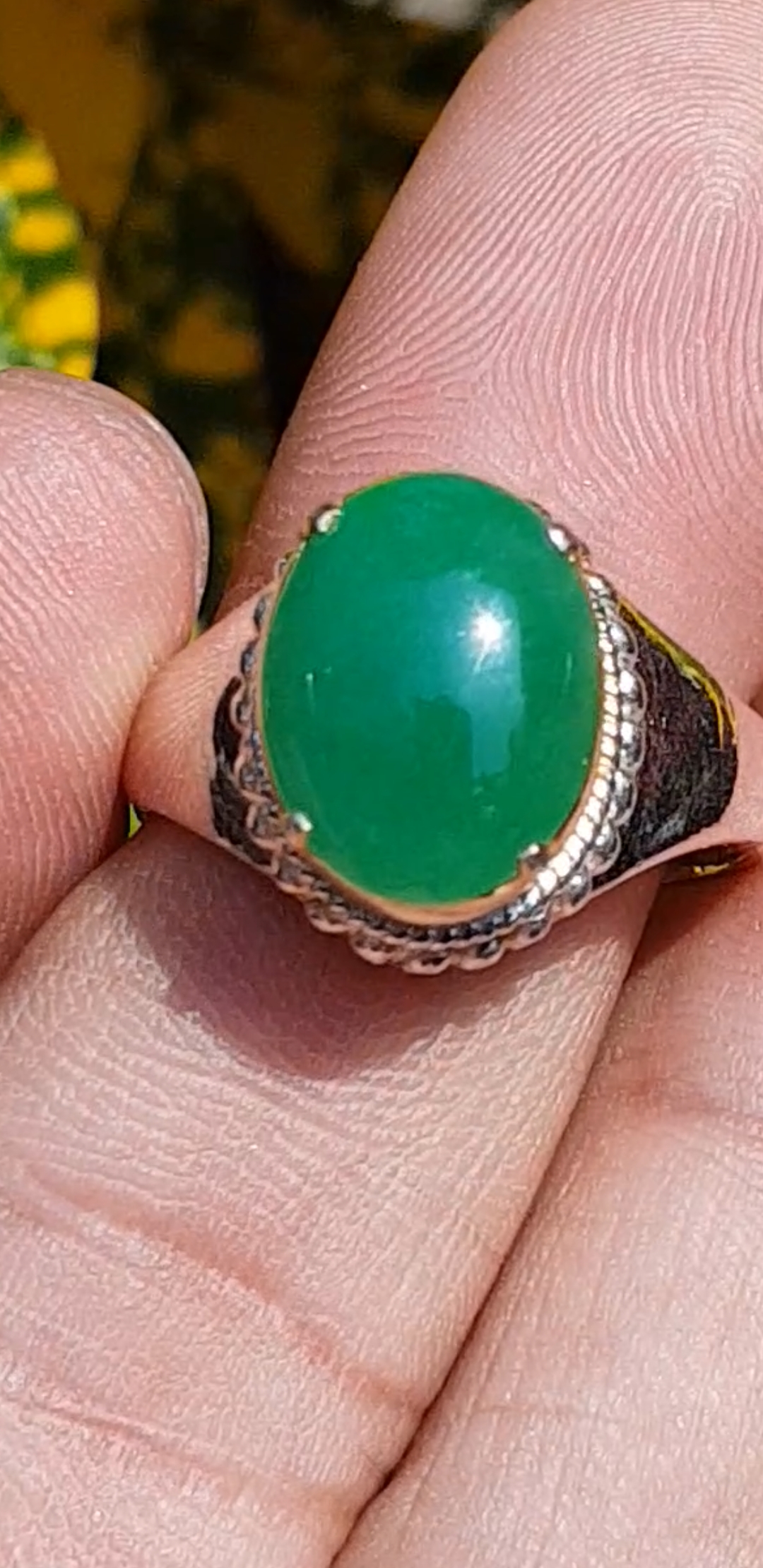 หยก พม่า แท้ Jade แหวนหยก 翡翠戒指 (Jadeite ring) 2.59 กะรัต (Cts.) ดิบ ไม่ผ่านการปรับปรุง (Type A) พม่า (Myanmar)