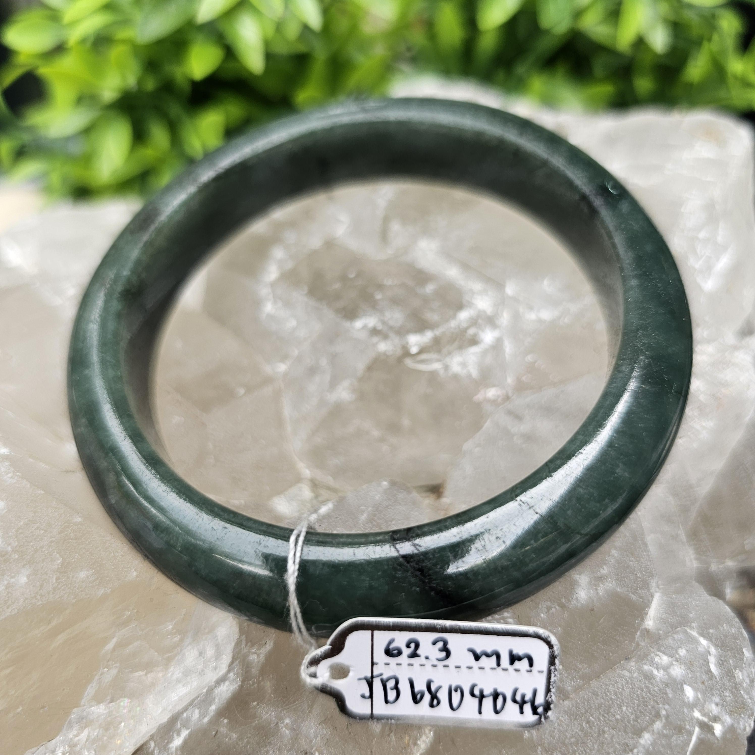 JB6804046 หยก พม่า แท้ Jade กำไลหยก 62.3 มม. (Jadeite bracelet) พม่า (Myanmar)