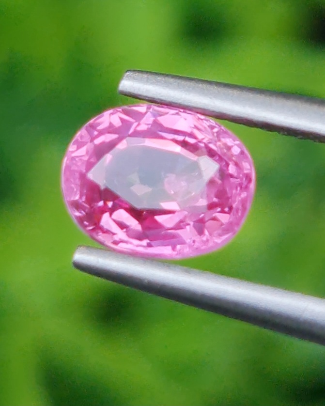 พลอย ชมพู พิ้ง แซฟไฟร์ Pink Sapphire 1.27 กะรัต (Cts.) พลอยแท้ อัญมณีมงคลประจําวันเกิด เครื่องประดับพลอย