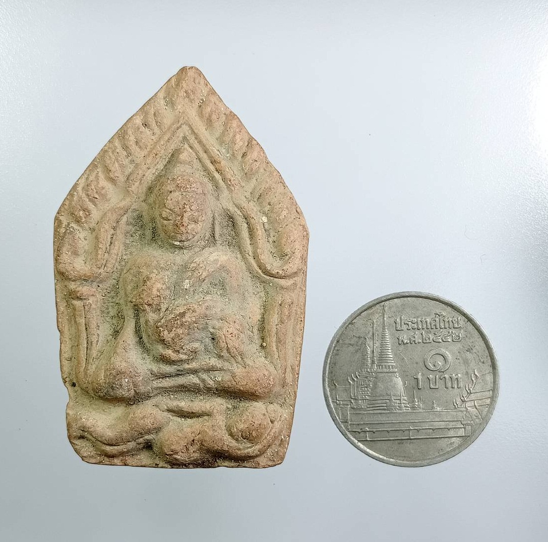 ผ3190 ขุนแผนอุ้มไก่ ประทับพลายกุมาร เนื้อดิน