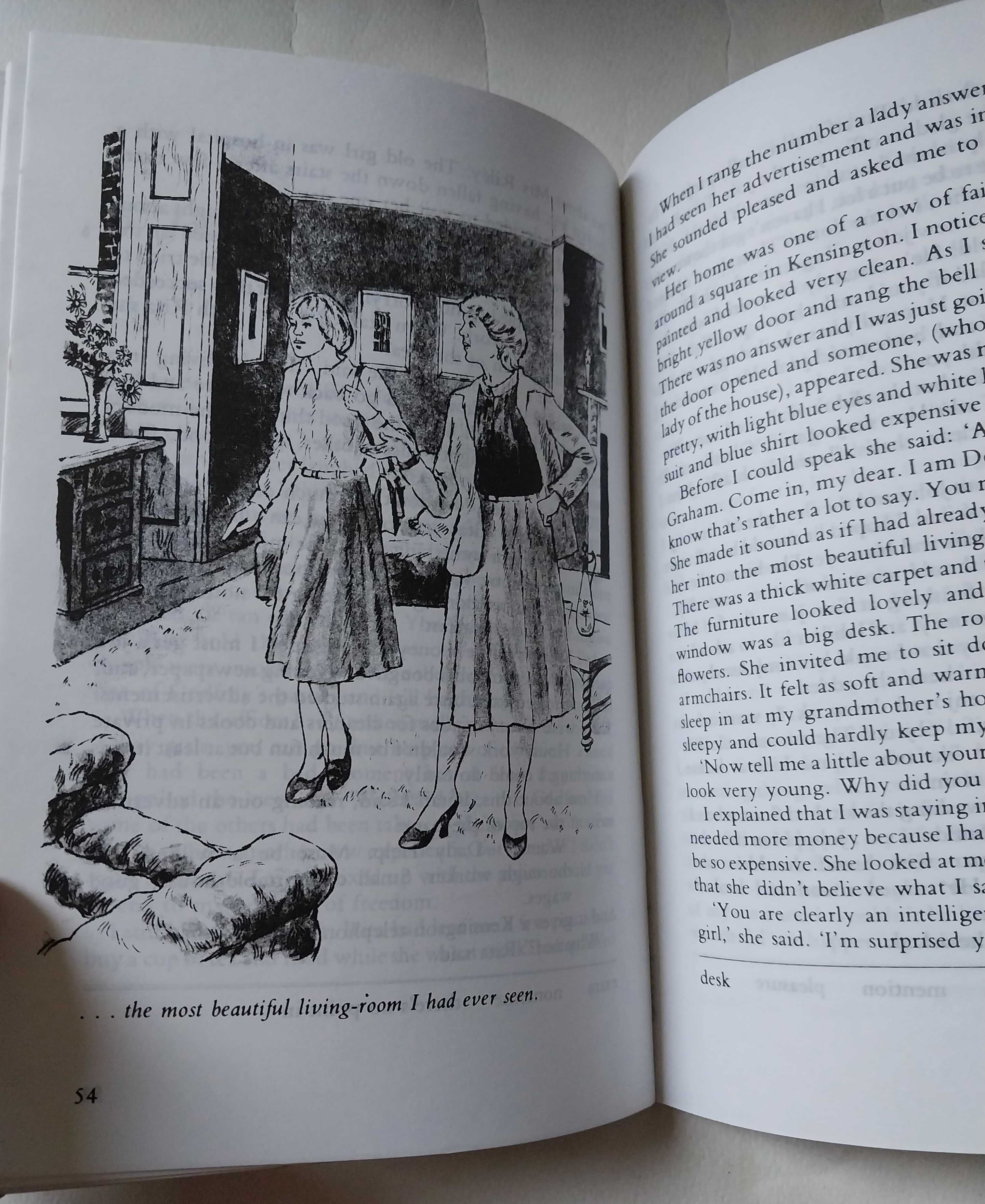 มีหลายภาพ,*มีรอยบ้างตามภาพ,หนังสือภาษาอังกฤษอ่านนอกเวลาภาพสวย #Chrissie โดย GEORGIANA MELROSE Published byTHE MACMILLAN PRESS LIMITED London and Basingstoke Companies and representatives throughout the world ISBN O 333 2S422 8