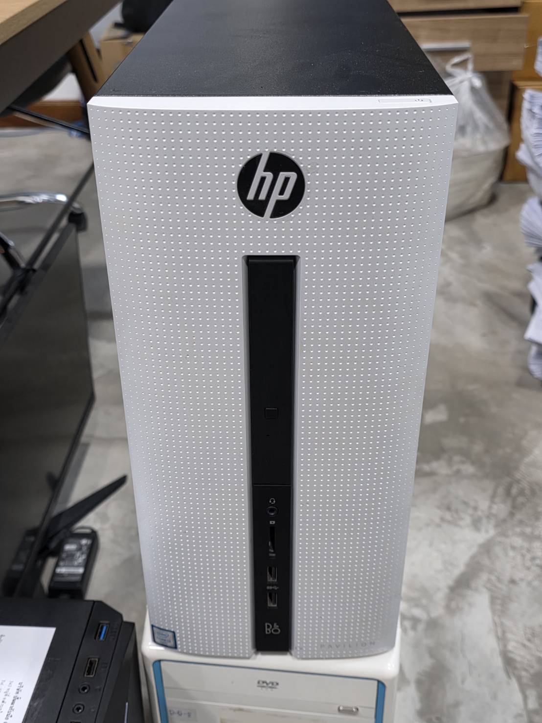 HP Pavilion 550-155L(i3-6100/4GB/R5 M320 2GB)+ssd 120 GB
