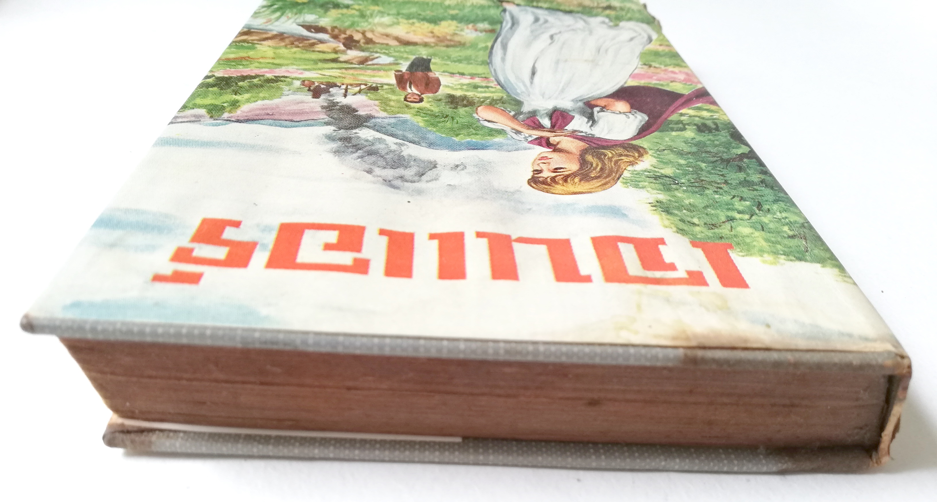 หนังสือนิยายเก่ามาก **มีตำหนิตามภาพ "เจน แอร์" จาก JANE EYRE โดย CHARLOTTE BRONTE จบในเล่ม เรื่องราวชีวิต ความรัก และการผจญภัยของยอดหญิงคนหนึ่ง ที่สวยและมีจิตใจงดงาม และได้พกบรักกับชายสูงศักดิ์ ซึ่งเป็นความรักต้องห้าม...