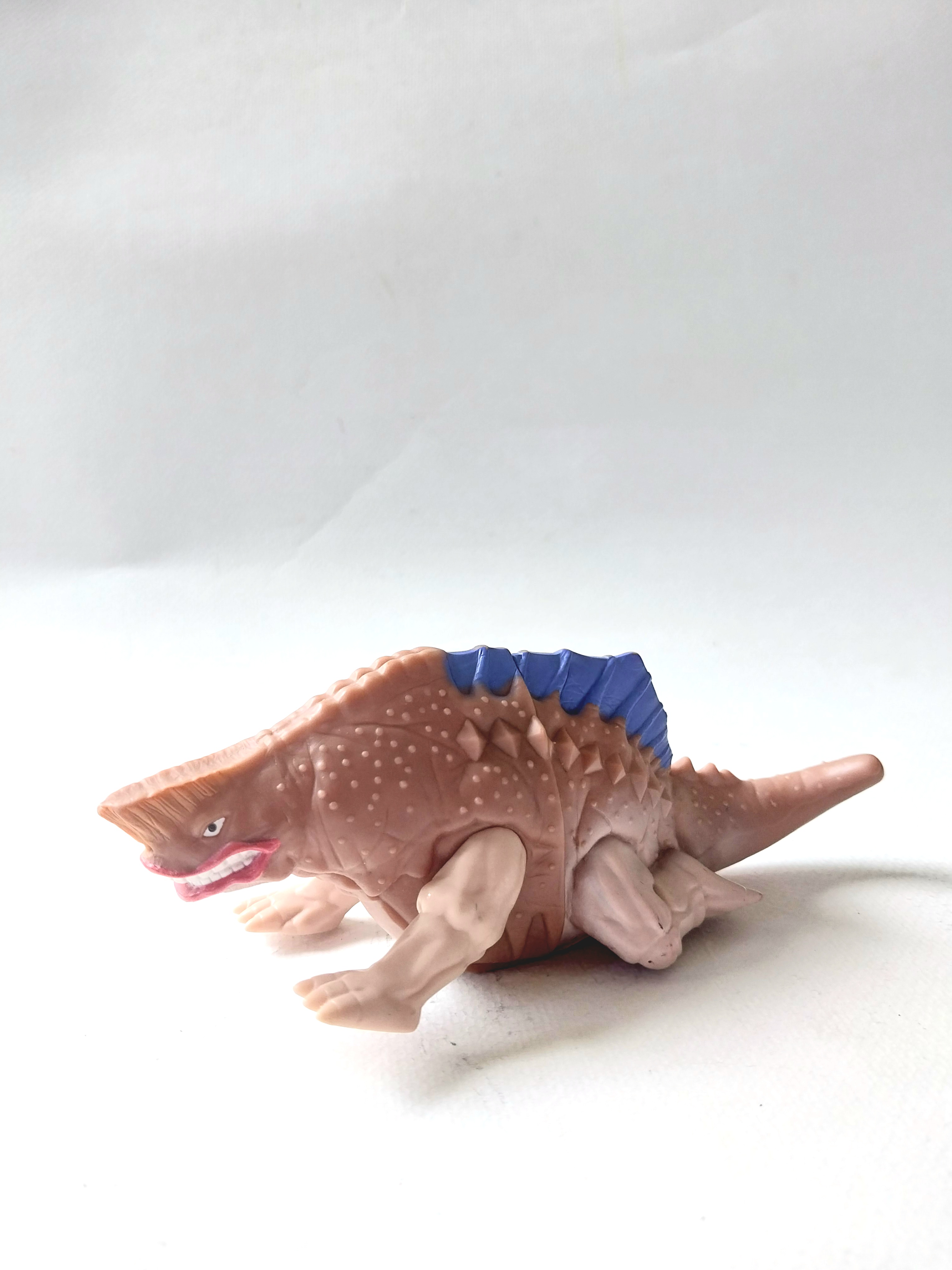 ซอฟ 5.5 นิ้ว สปาร์คดอล สัตว์ประหลาด กวาดอน B ศัตรูของ อุลตร้าแมน สภาพดี มีรอยบ้าง