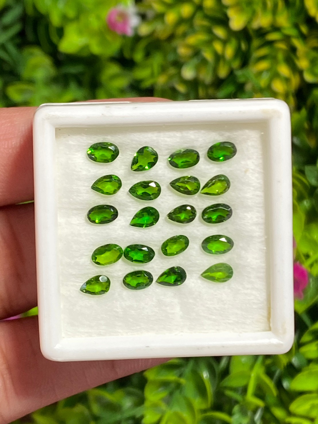 พลอย โครม ไดออพไซด์ Chrome Diopside 5.05 กะรัต (Cts.) 20 เม็ด พลอยแท้ อัญมณีมงคลประจําวันเกิด เครื่องประดับพลอย