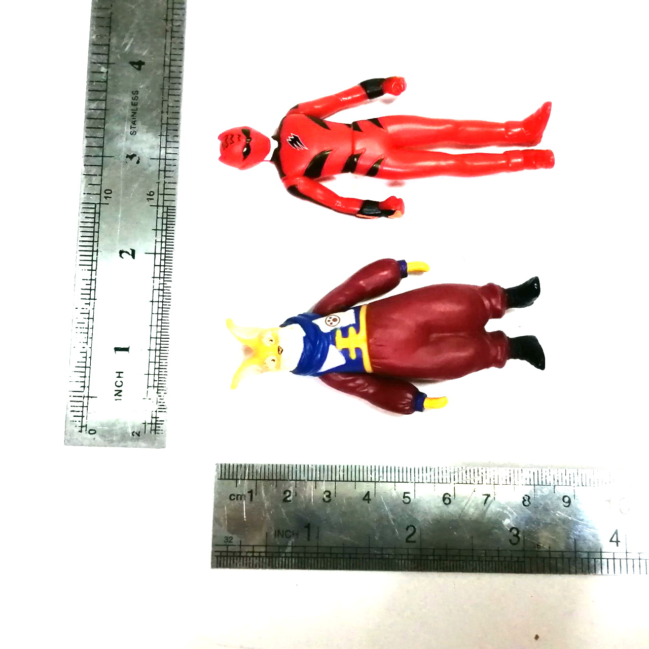 ซอฟ 3 -3.5นิ้ว ขนาดตามรูป เกคิเรด (ชาง)กับ อาจารย์ มาสเตอร์เชาฟู จากขบวนการ เกคิเรนเจอร์ สภาพดีมีรอยบ้าง ขายคู่