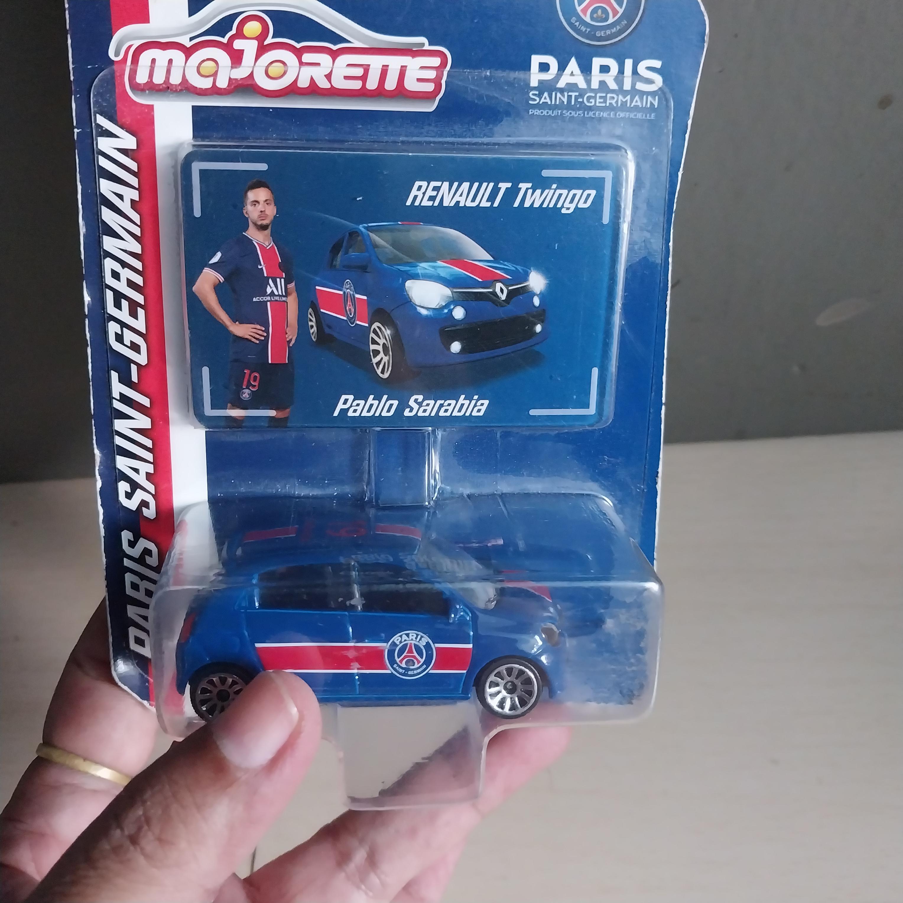 **แพ็คมีรอยบ้างตามภาพ , มีหลายภาพ รถเหล็กมาจอเร็ต Paris Saint- German รถ Renault Twinklo ,Plabo Sarabia หมายเลข 16 บนหลังคารถ