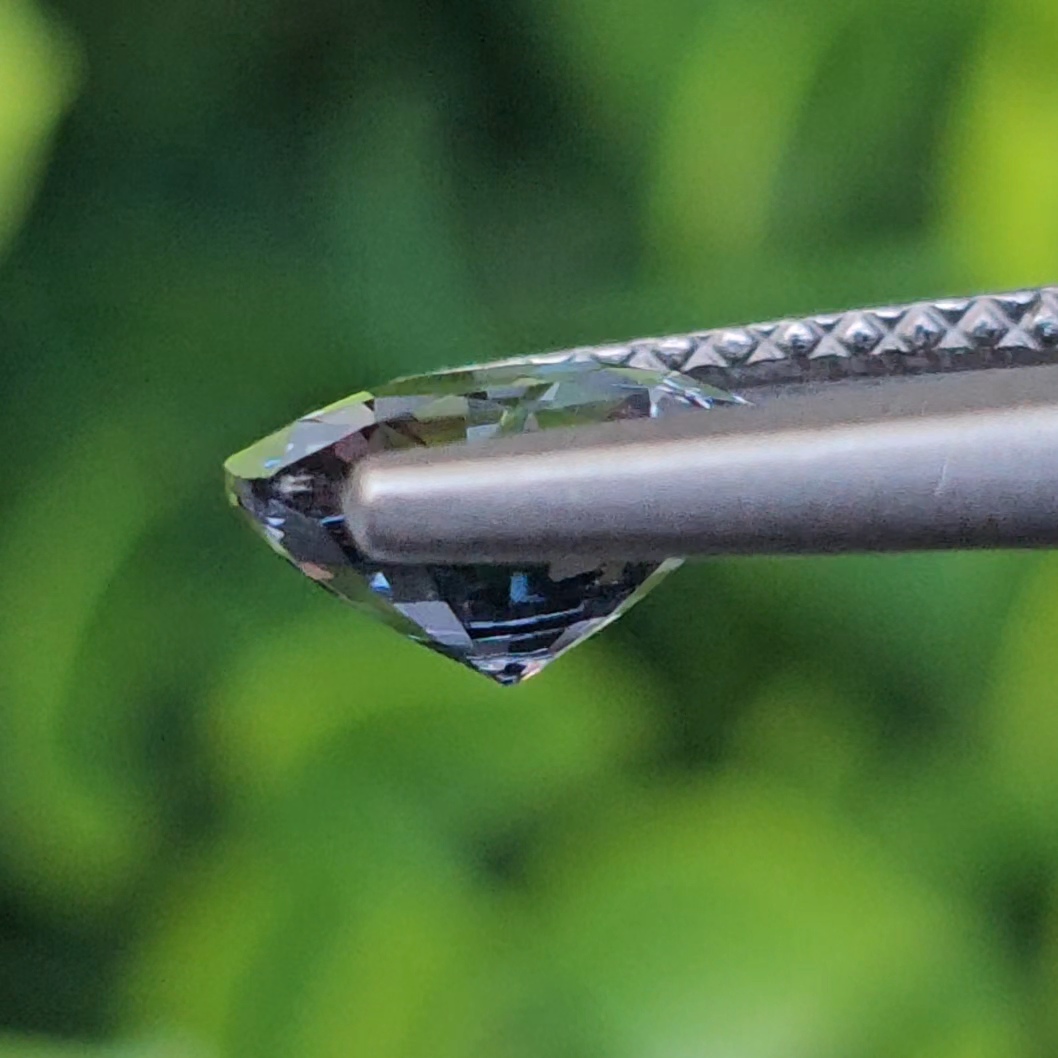 สปิเนล (Spinel ) 1.56 กะรัต (Cts.) พลอยแท้ อัญมณีมงคลประจําวันเกิด เครื่องประดับพลอย