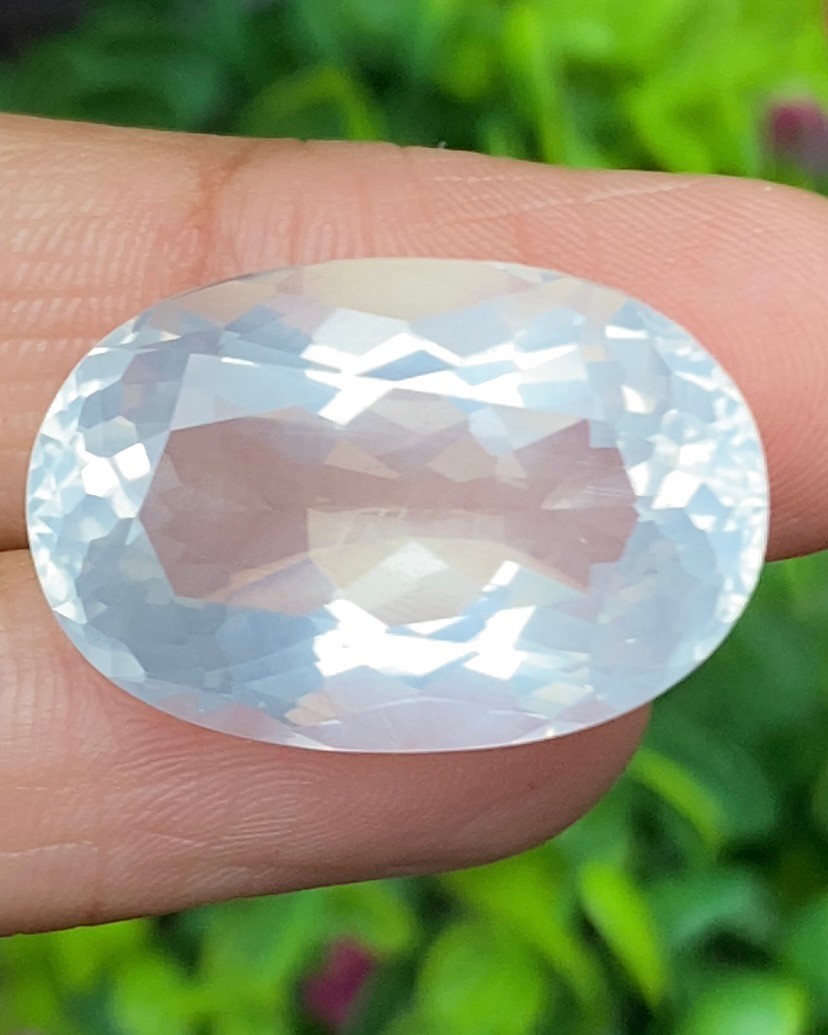 พลอย ไวท์ ควอตซ์ White Quartz 29.56 กะรัต (Cts.) พลอยแท้ อัญมณีมงคลประจําวันเกิด เครื่องประดับพลอย